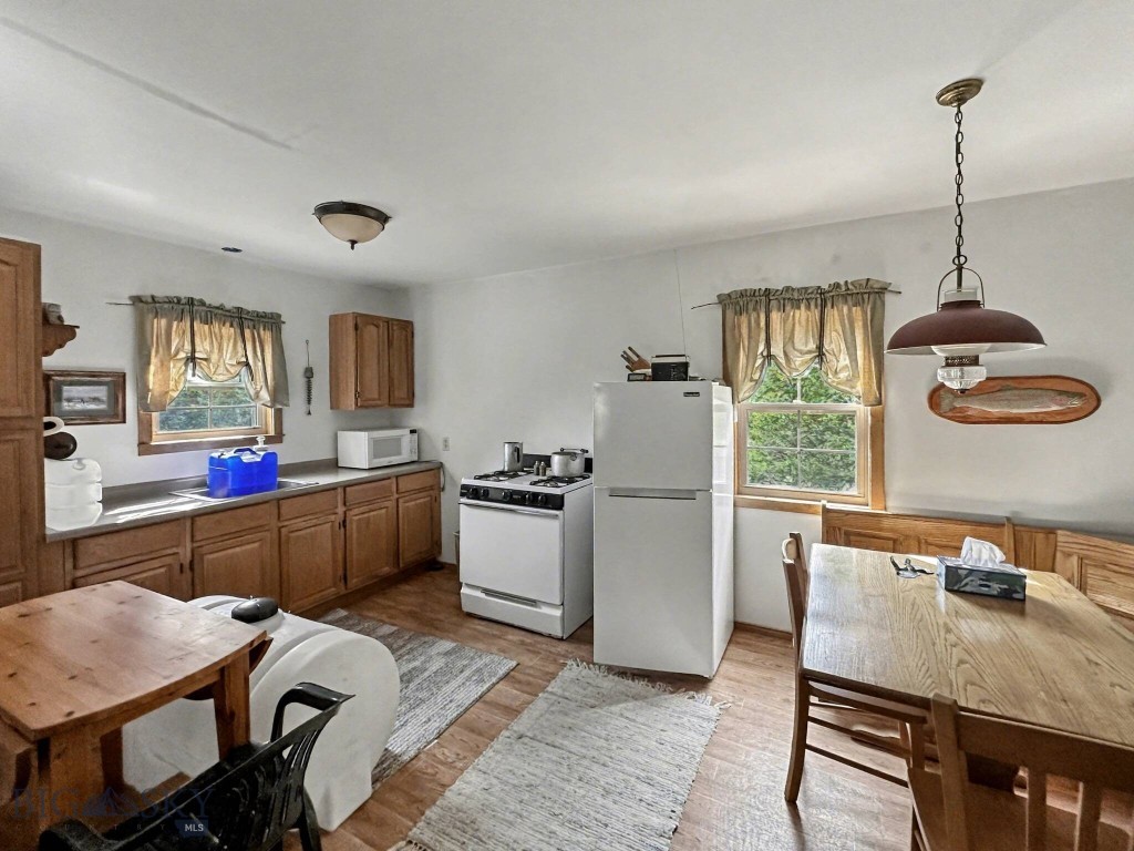 Shining Mountain Unit III - Residential