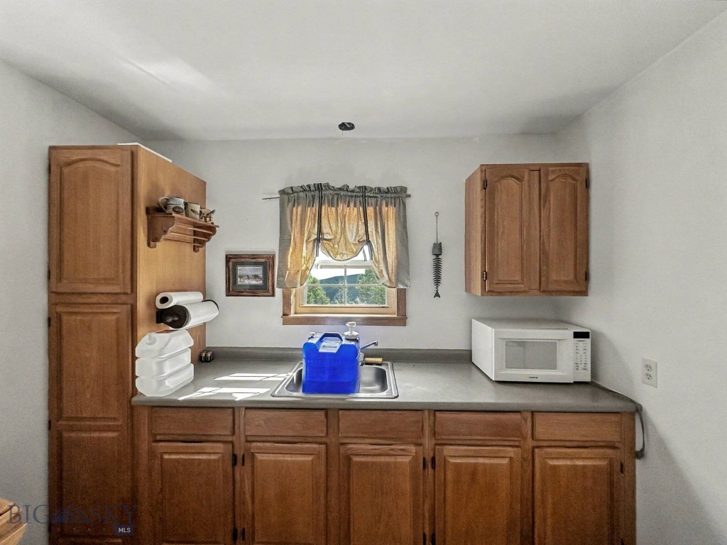 Shining Mountain Unit III - Residential