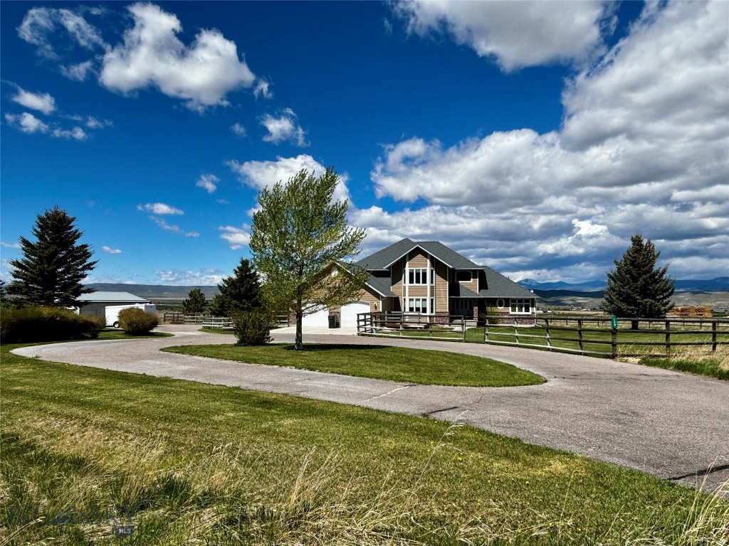 120 Rodeo Trail