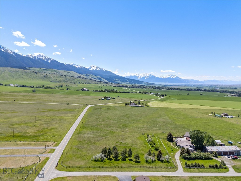 Mt Deland Estates - Land