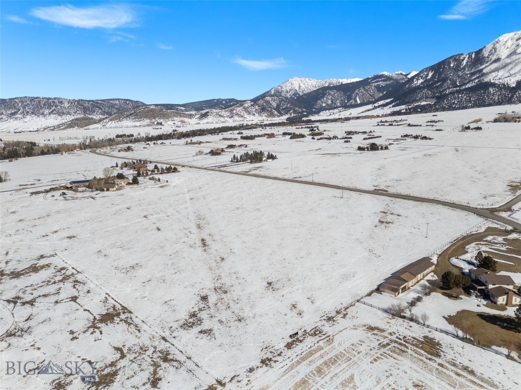 Mt Deland Estates - Land