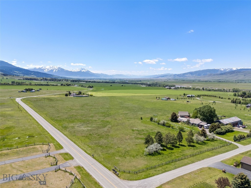 Mt Deland Estates - Land