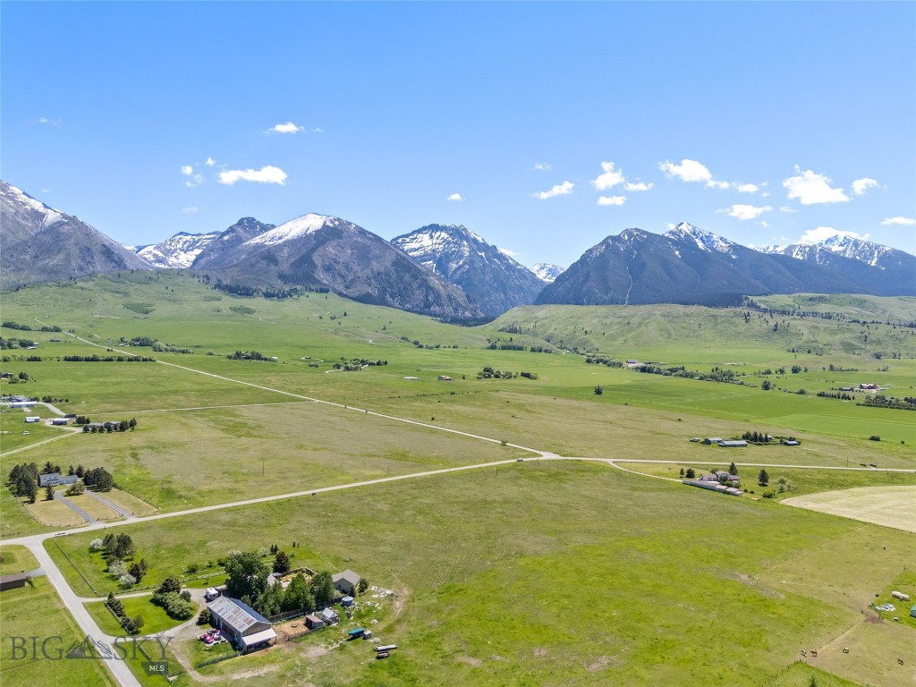 Mt Deland Estates - Land