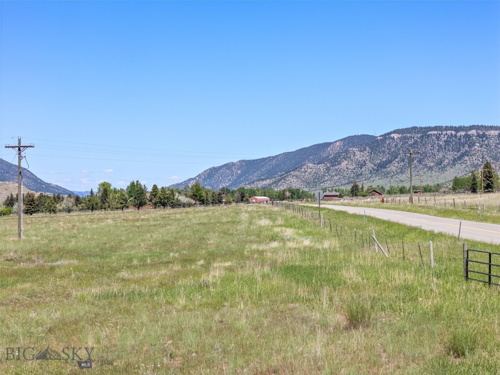 Mt Deland Estates - Land