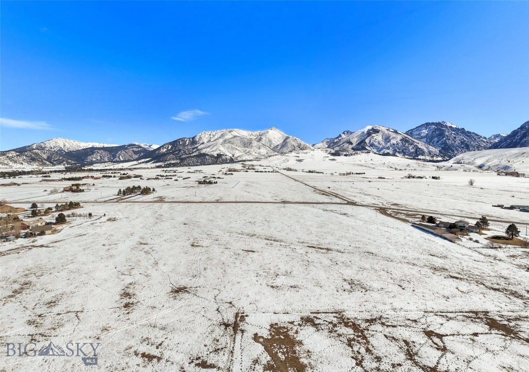 Mt Deland Estates - Land