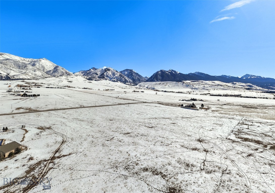Mt Deland Estates - Land