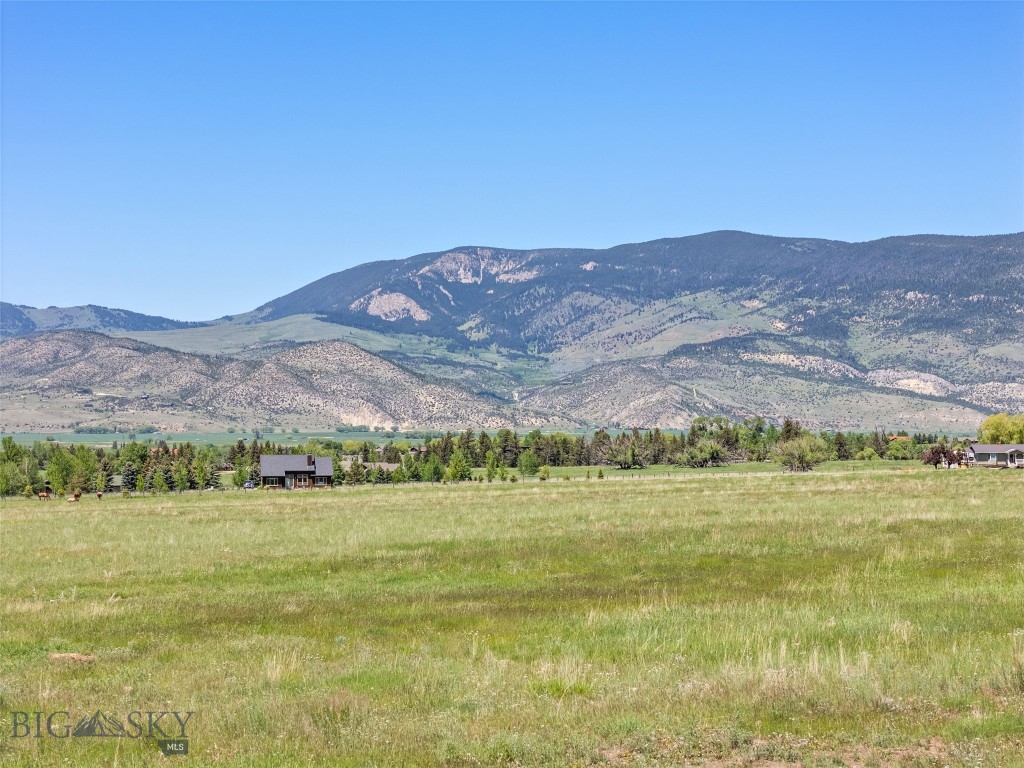 Mt Deland Estates - Land