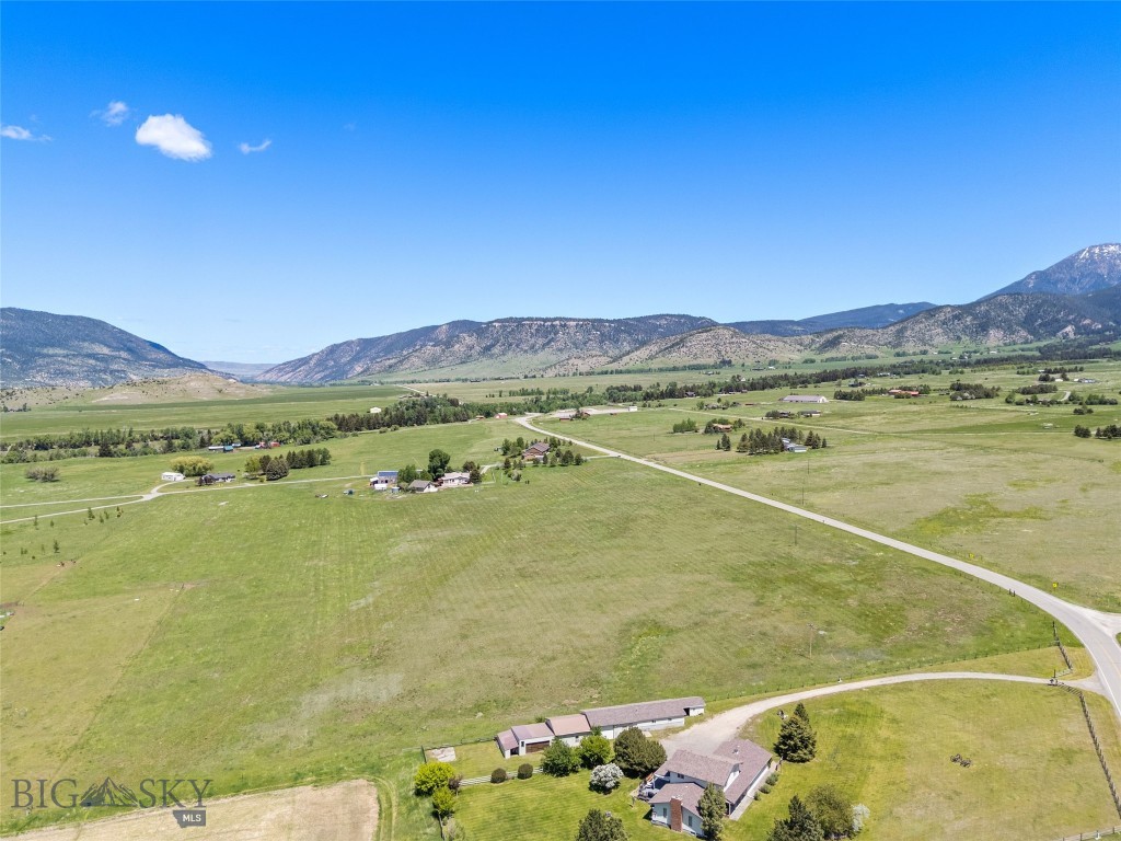 Mt Deland Estates - Land