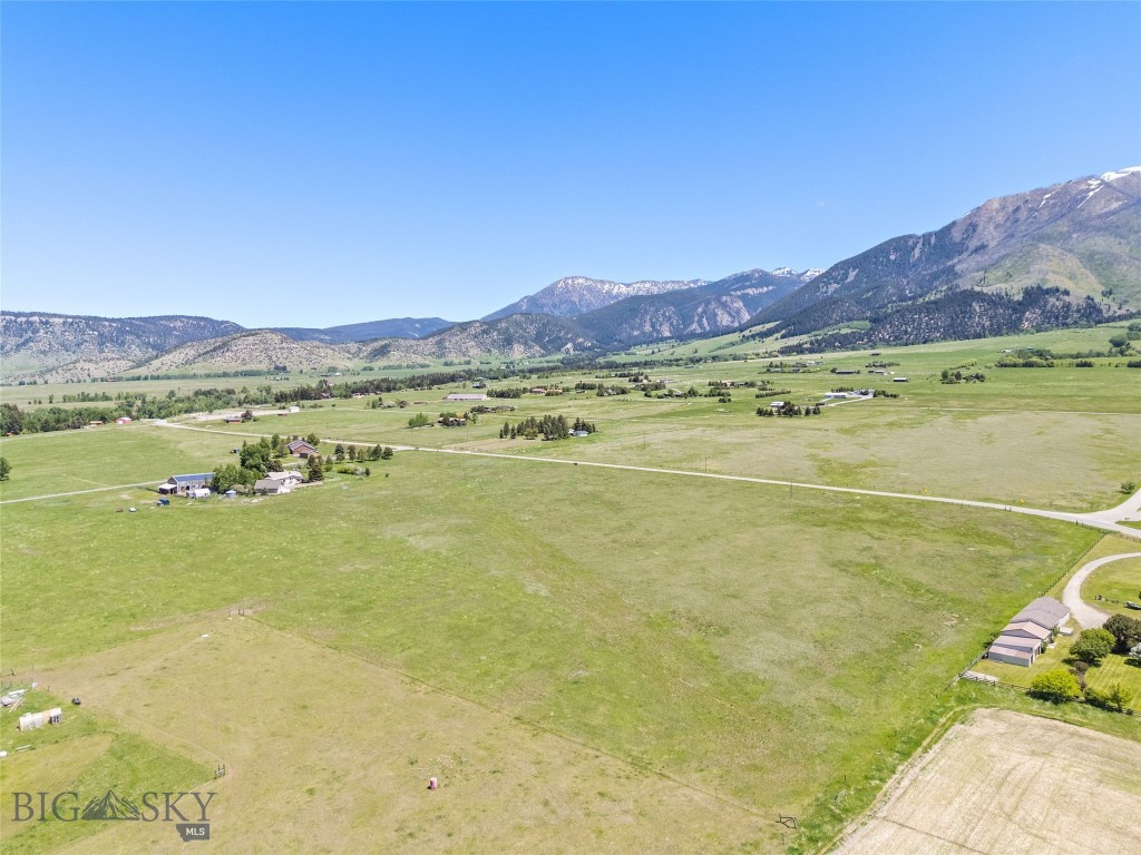 Mt Deland Estates - Land