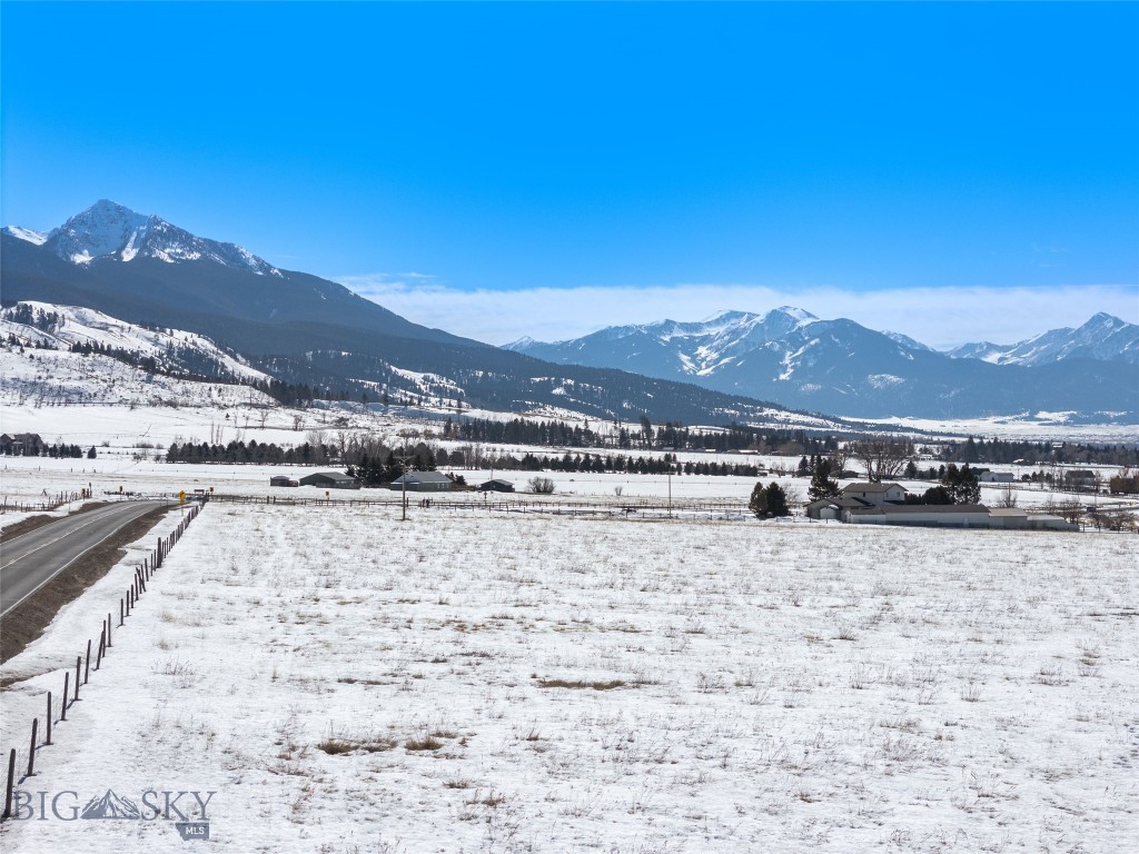 Mt Deland Estates - Land