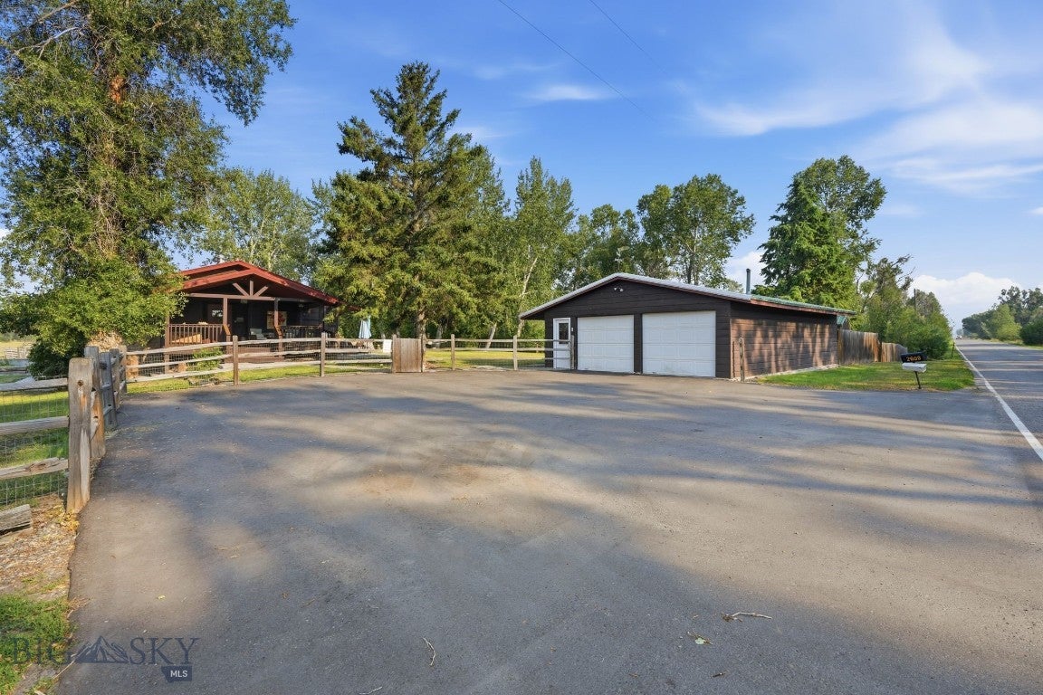 2608 Linney