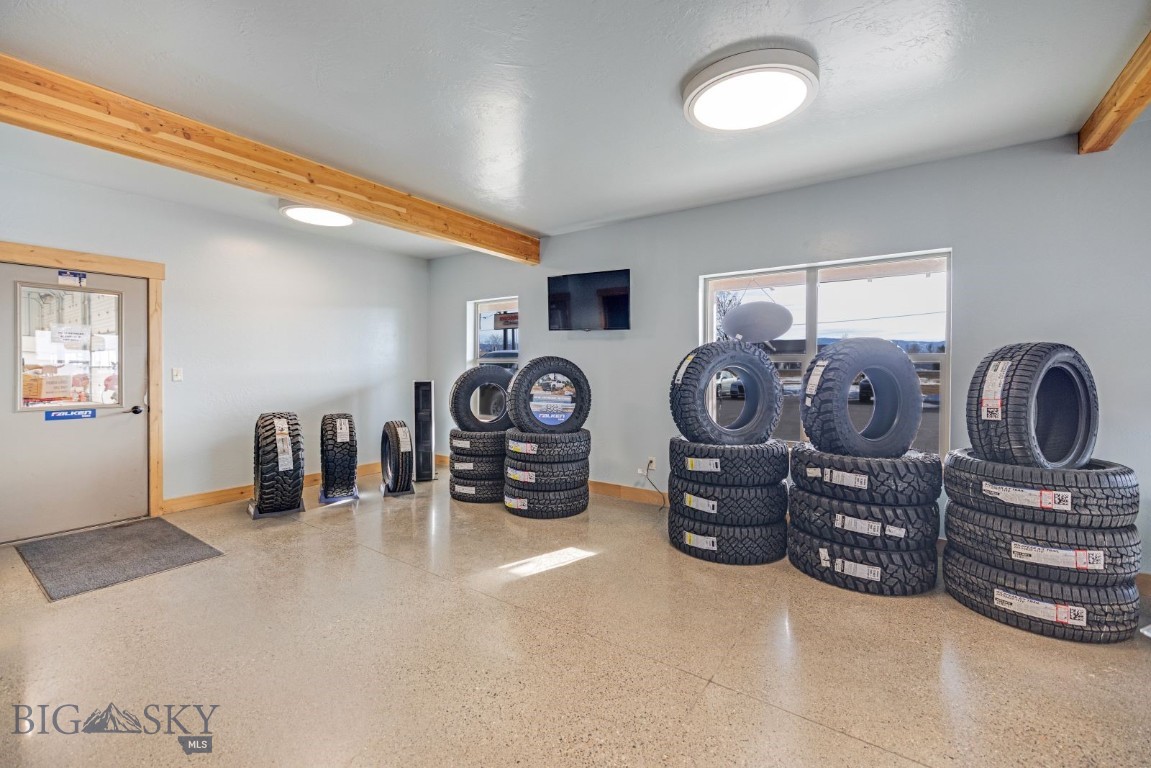 Bozeman, Montana 59715, United States, ,Commercial,Pending,65894