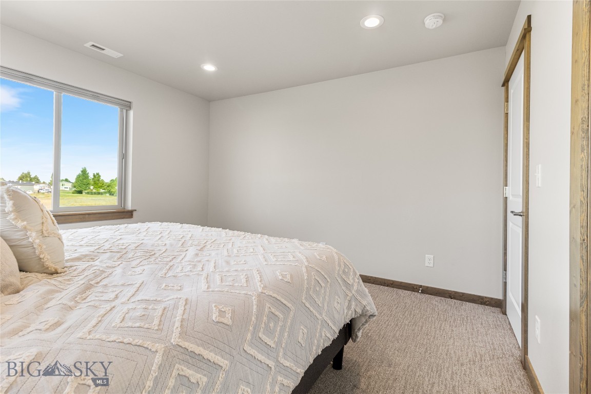 Cloverleaf Meadows - Residential