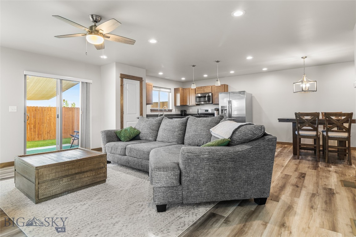 Cloverleaf Meadows - Residential