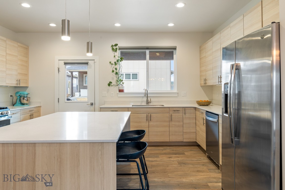 The Lakes at Valley West - Residential