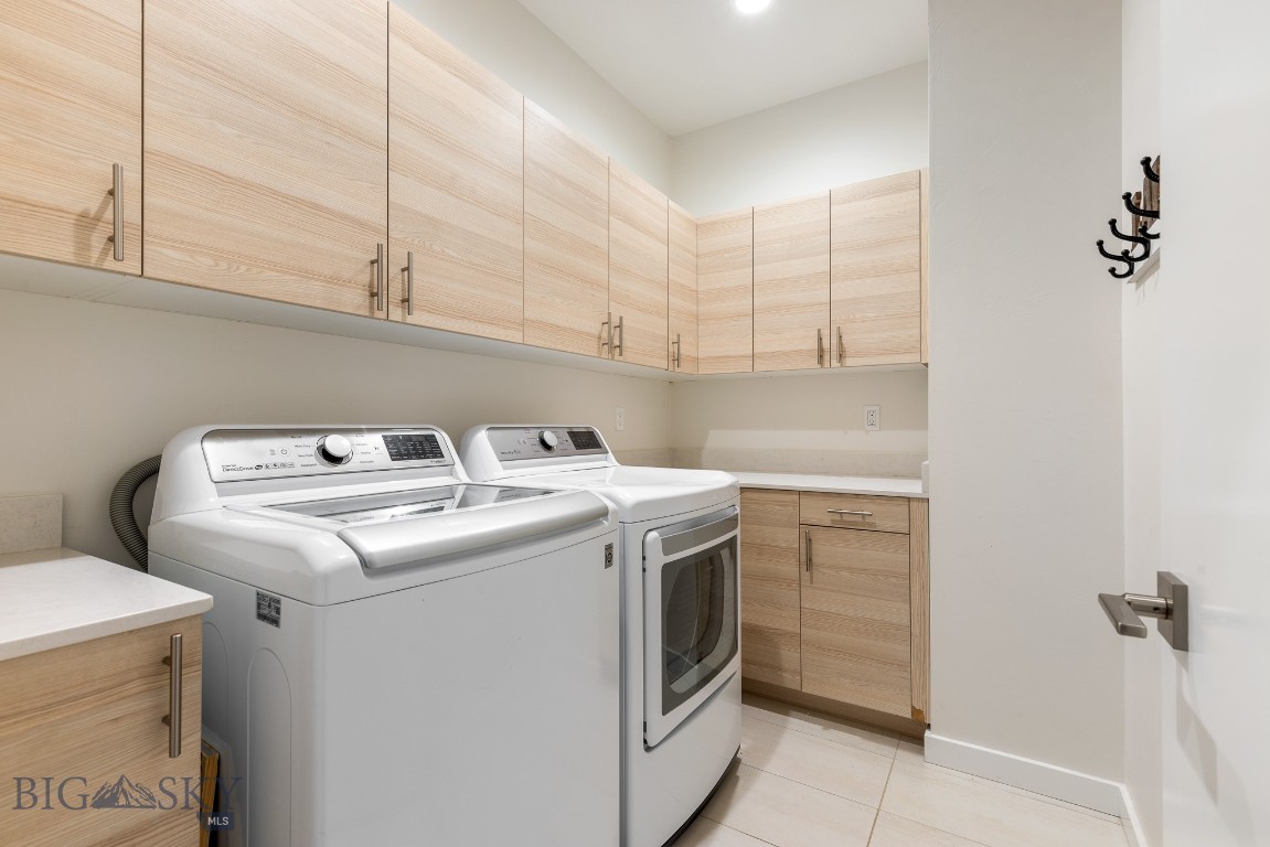 The Lakes at Valley West - Residential