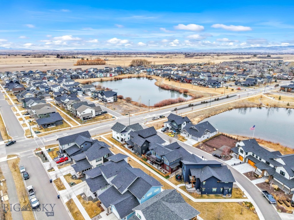 The Lakes at Valley West - Residential