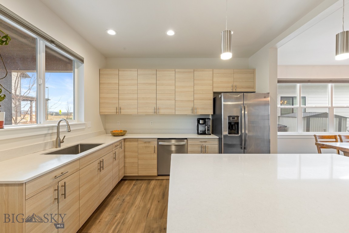 The Lakes at Valley West - Residential