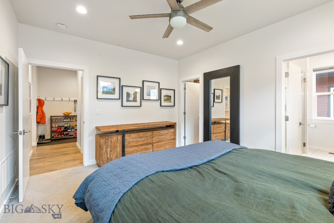 The Lakes at Valley West - Residential