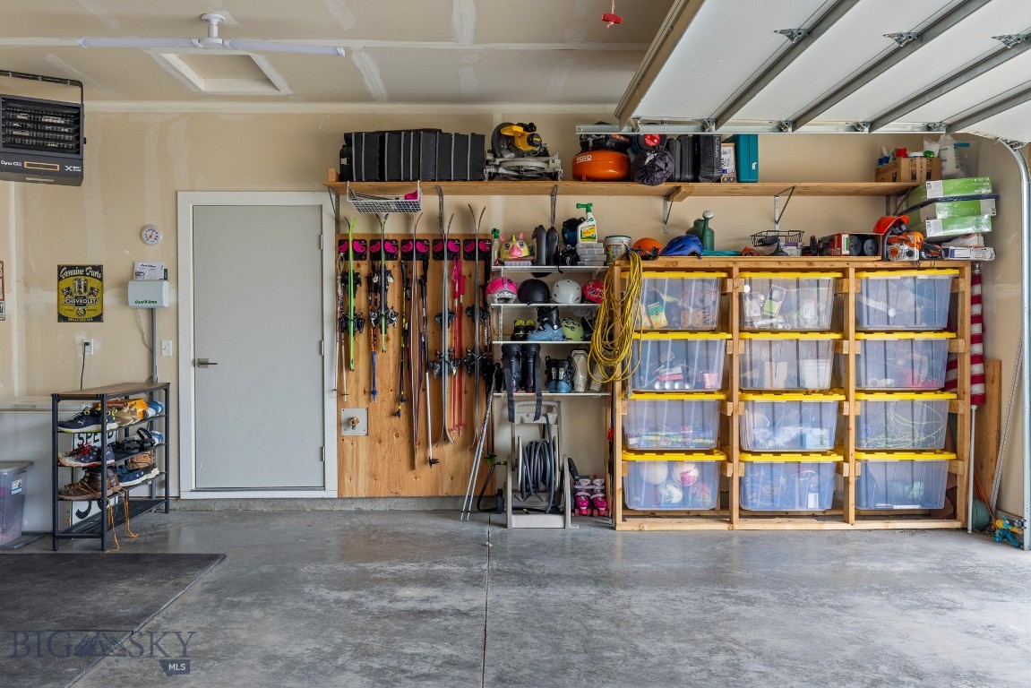 The Lakes at Valley West - Residential