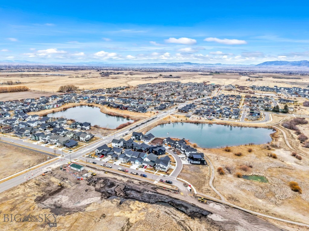 The Lakes at Valley West - Residential