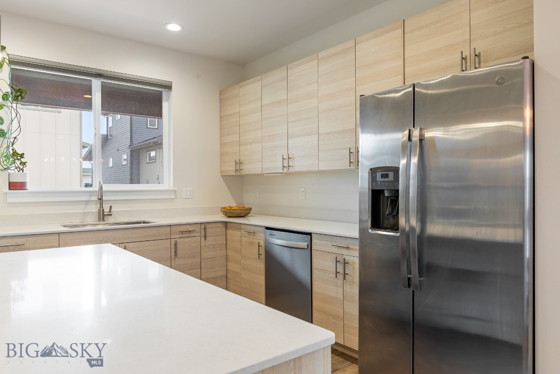 The Lakes at Valley West - Residential