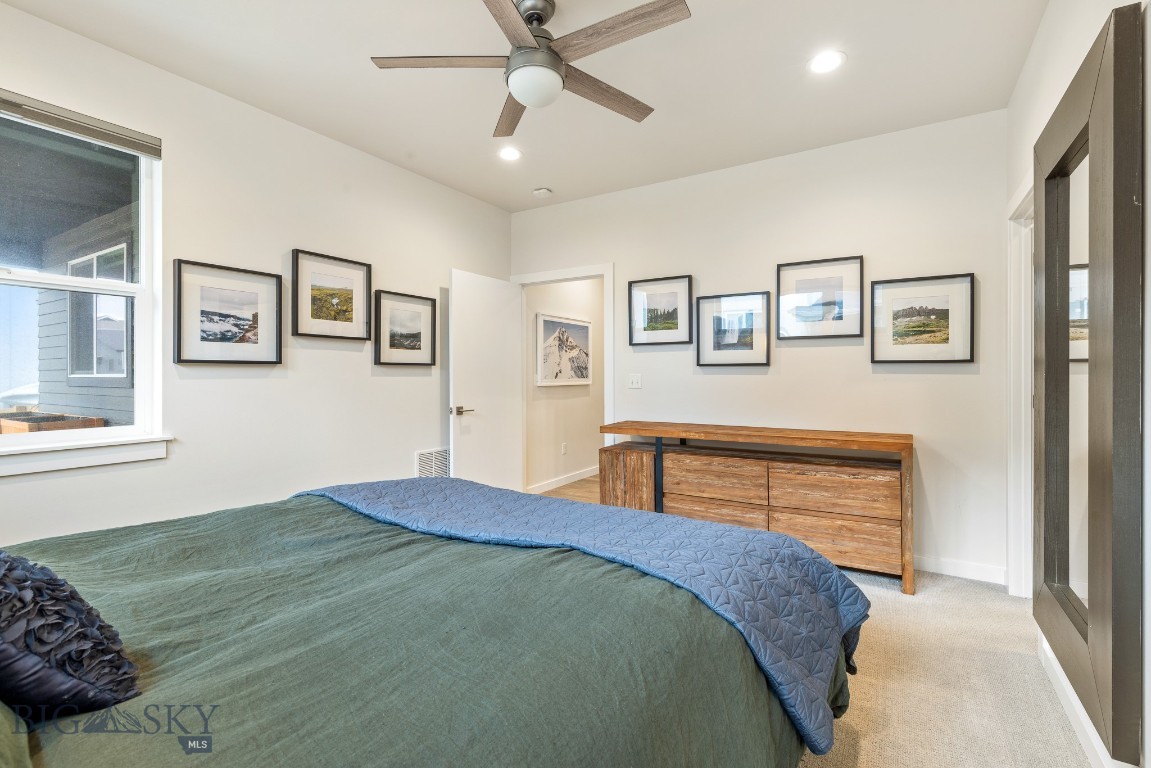 The Lakes at Valley West - Residential