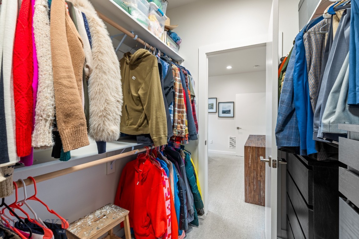 The Lakes at Valley West - Residential