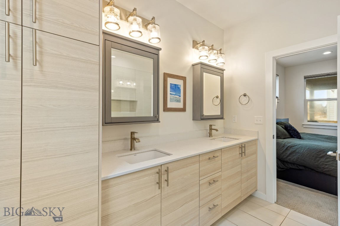 The Lakes at Valley West - Residential