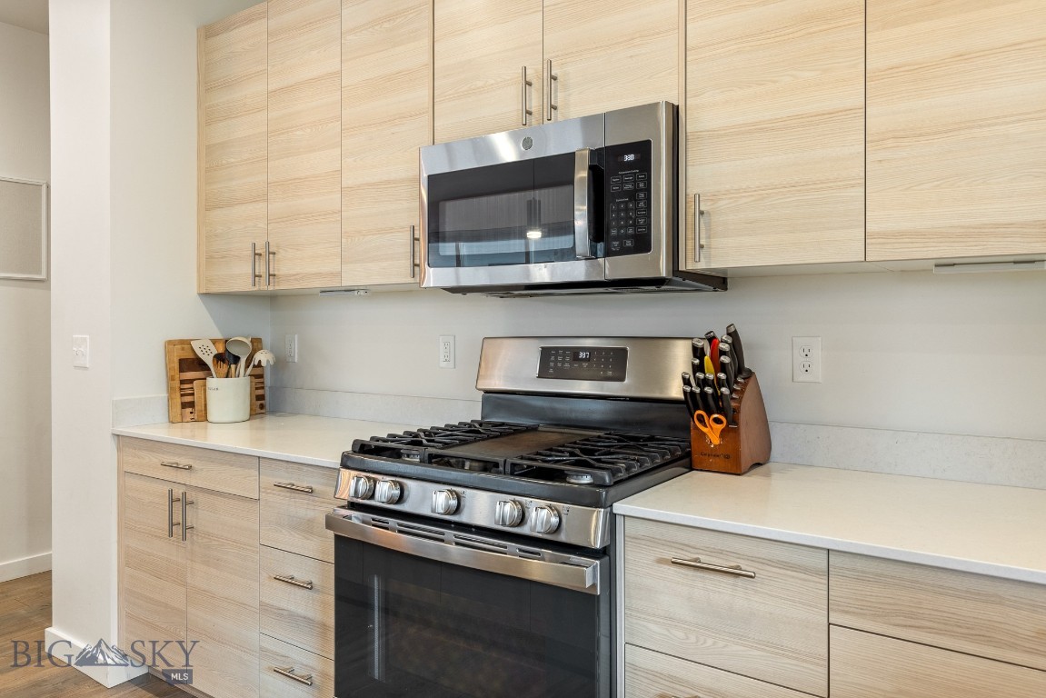 The Lakes at Valley West - Residential