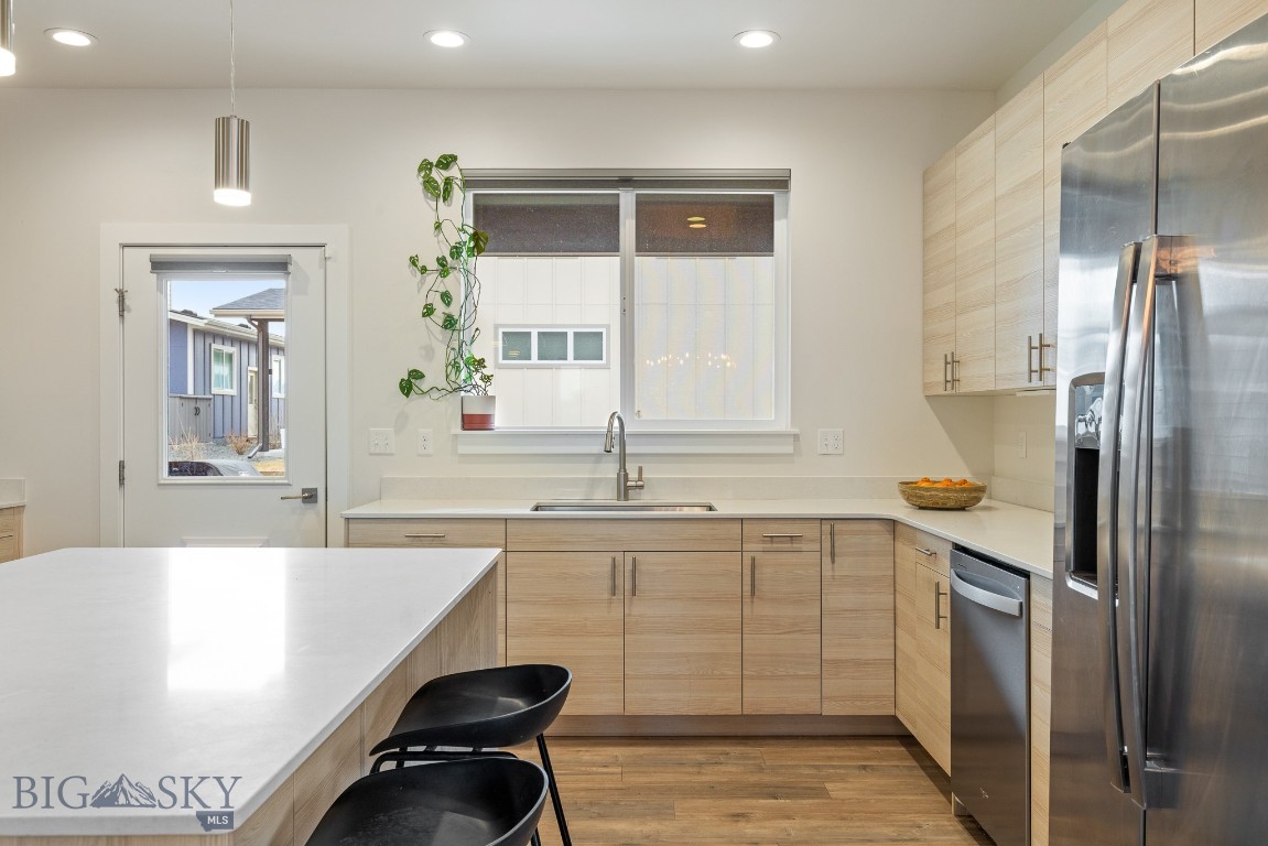 The Lakes at Valley West - Residential