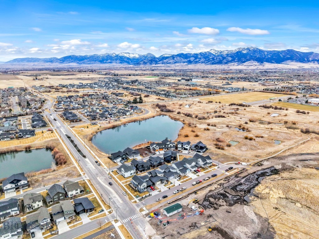 The Lakes at Valley West - Residential