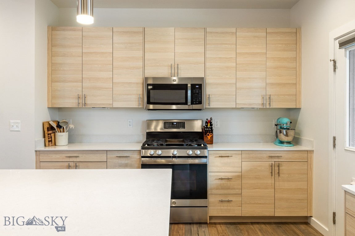 The Lakes at Valley West - Residential