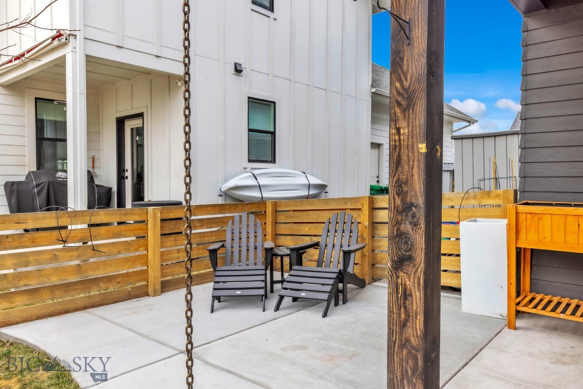 The Lakes at Valley West - Residential