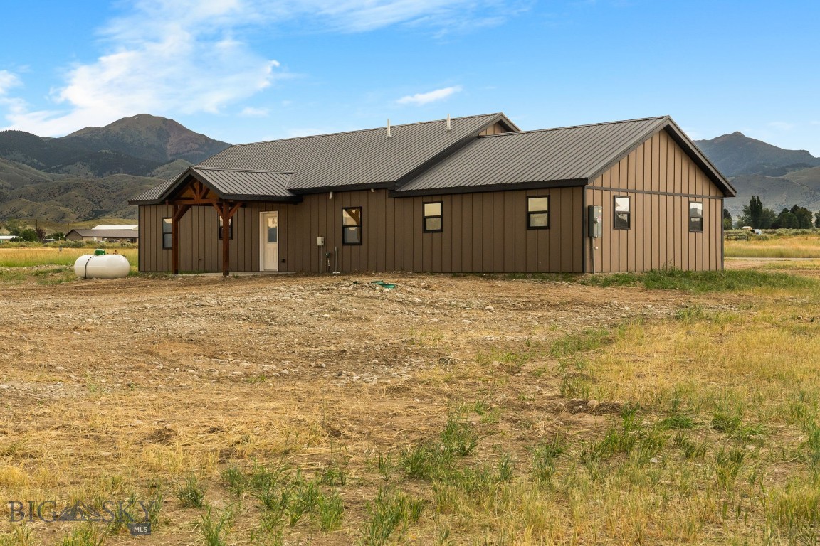 Ruby Rock - Residential