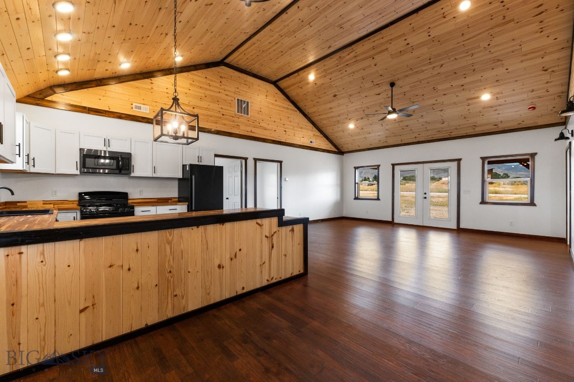 Ruby Rock - Residential