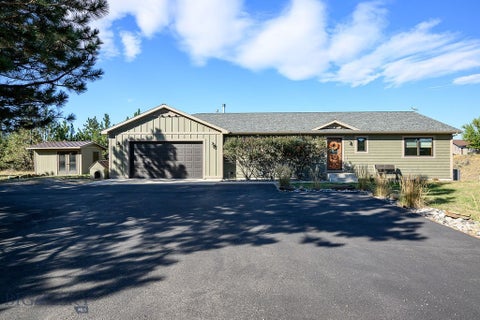 Photo of 712 Summit Ridge Road, Billings, MT 59101 (MLS # 414585)