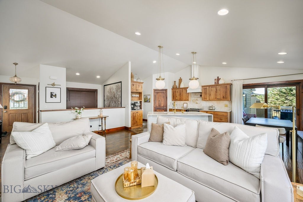 712 Summit Ridge Road