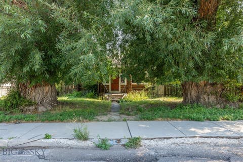 Photo of 323 S G Street, Livingston, MT 59047 (MLS # 404252)