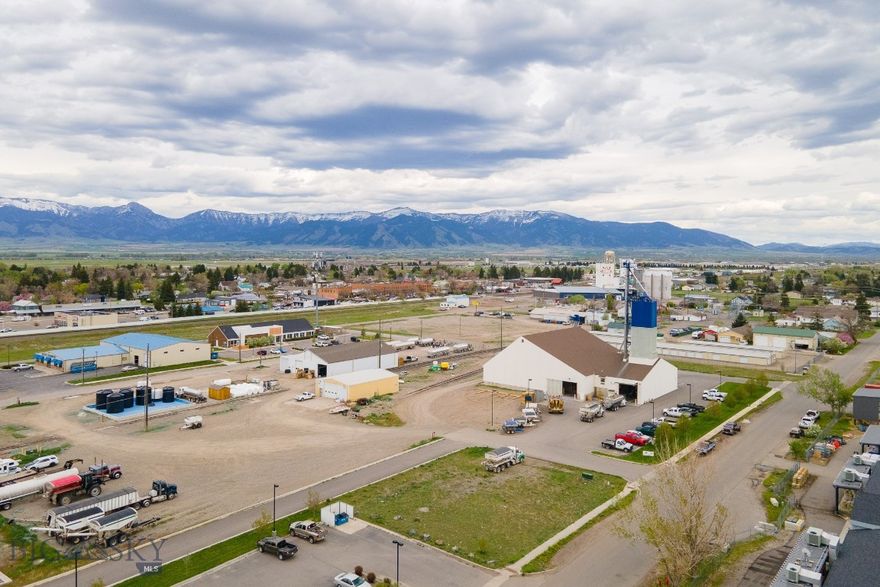 Commercial lot in the heart of Belgrade with great visibility from Jackrabbit. Plat filed with the city of Belgrade allows for a 7,100 Sq foot pad. Zoning allows for commercial, industrial, or office use. Shared parking lot already in place.