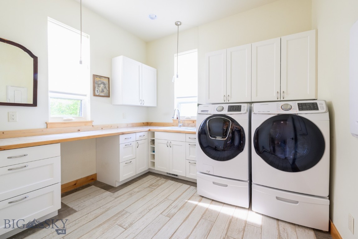 Bozeman, Montana 59715, United States, 2 Bedrooms Bedrooms, ,3 BathroomsBathrooms,Residential,Contingent,50726