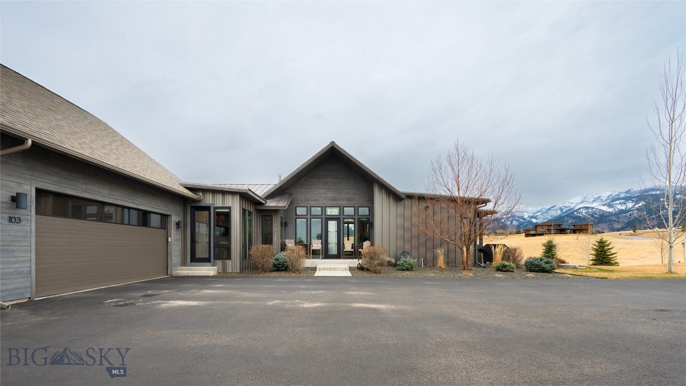 103 Moon Shadow Drive