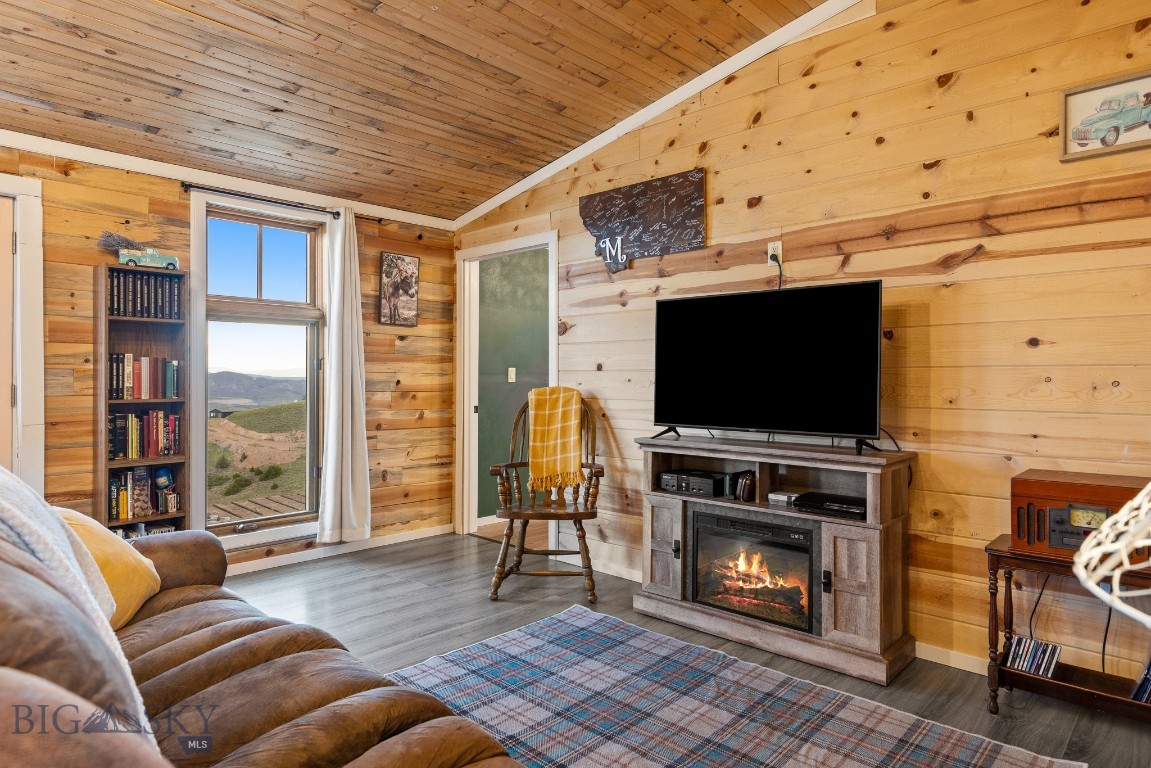Ponderosa Pines - Residential