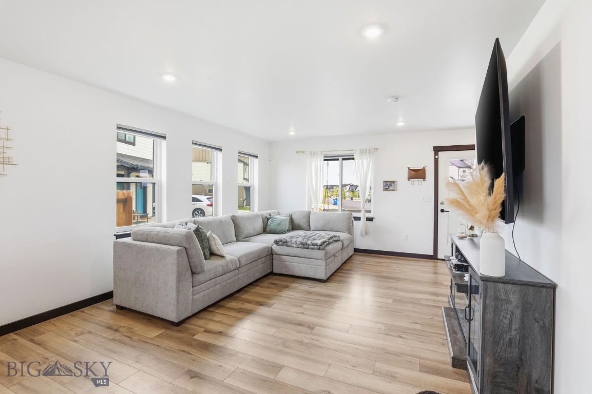 Cloverleaf Meadows - Residential
