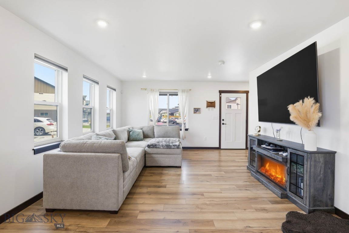 Cloverleaf Meadows - Residential