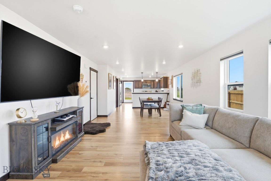 Cloverleaf Meadows - Residential