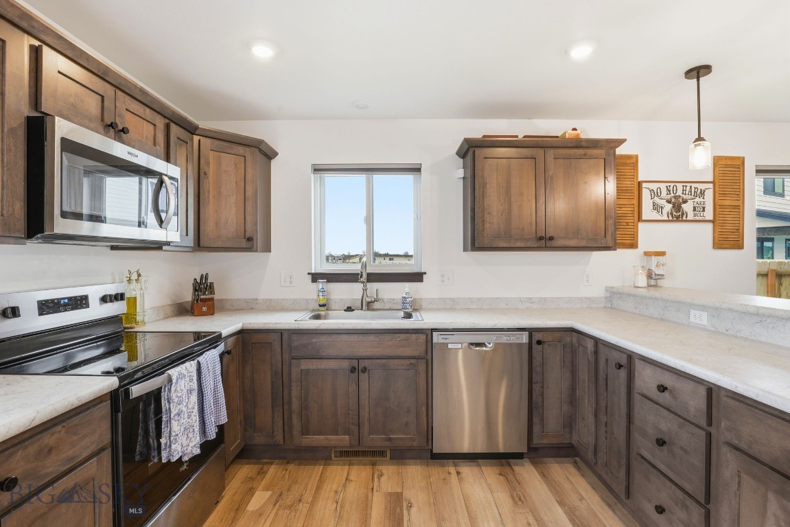 Cloverleaf Meadows - Residential