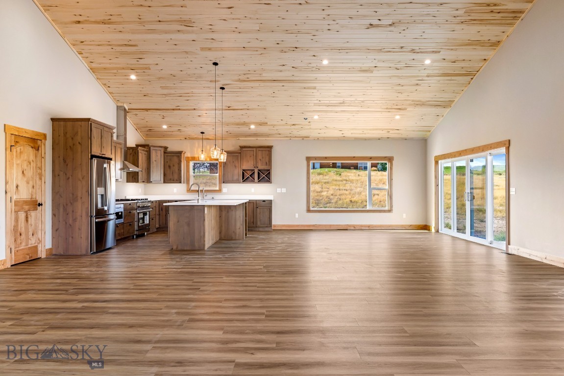 Pivot Point - Residential