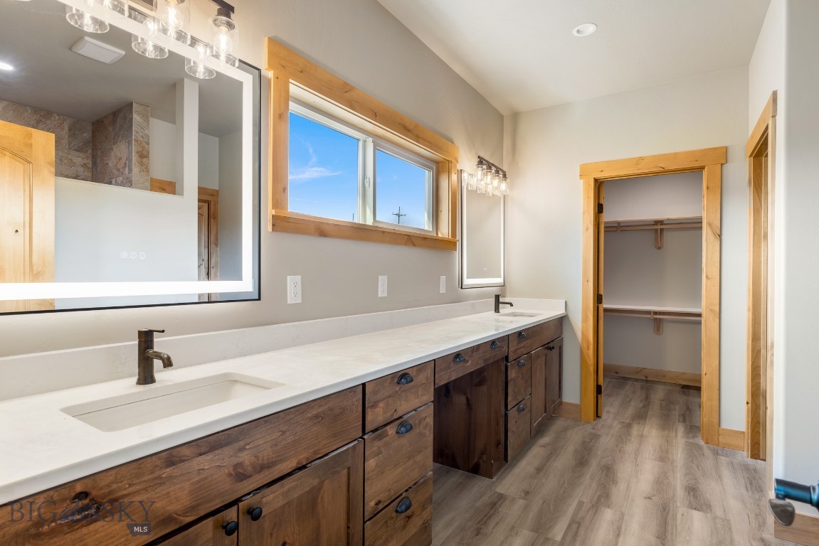 Pivot Point - Residential