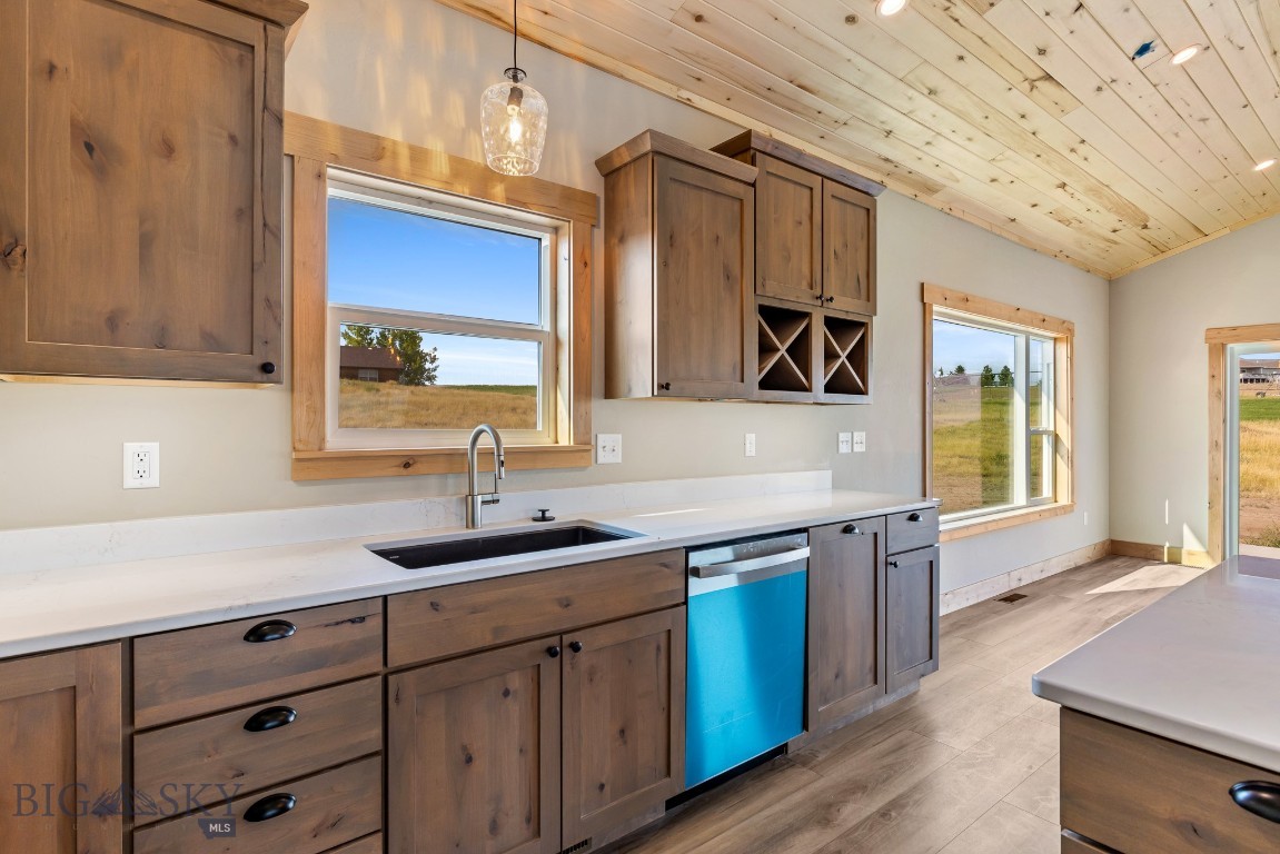 Pivot Point - Residential